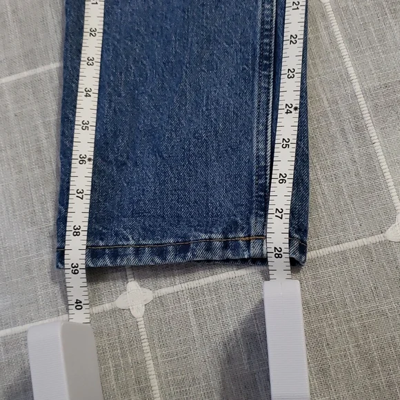 Everlane The Cheeky Jean, Size 28 Regular. - Picture 12 of 12